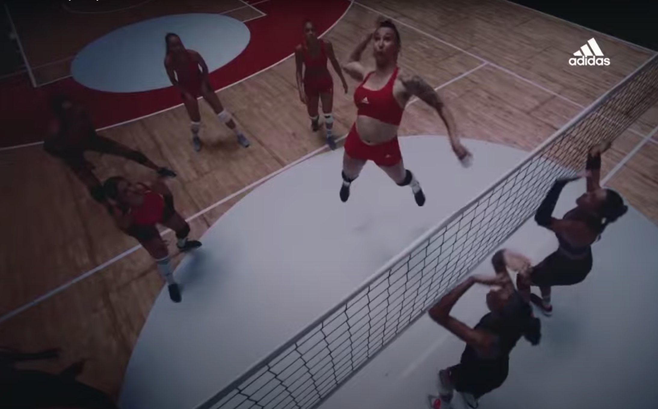 Ora anche l’Adidas appoggia i trans negli sport femminili, a discapito delle donne 1